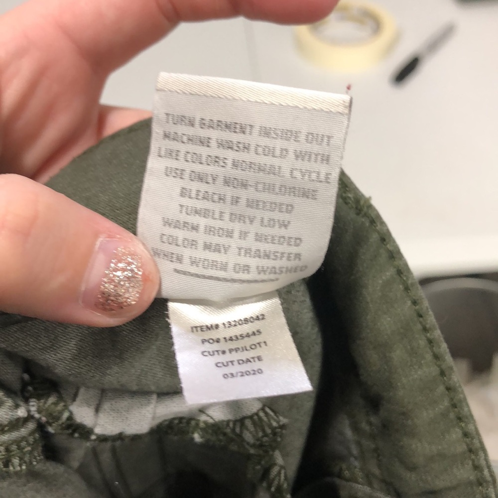 TORRID olive green waist tie bucket style cropped cargo Capri pant B3 - Picture 9 of 10